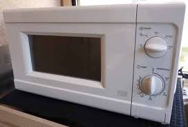 The small turquoise device is officially the smallest microwave ever invented, measuring a tiny 7.4 inches tall, 6.2 inches wide, and 5.9 inches deep. Best Campervan Microwave Read This Guide Before You Buy