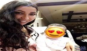 دنيا بطمة تعلن لجمهورها صورة ابنتها غزل نشرت الفنانة المغربية دنيا بطمة صورة حديثة جمعتها بابنتها الوحيدة غزل من زوجه Carnival Face Paint Face Carnival