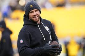 Pittsburgh Steelers LB T.J. Watt has surgery to repair partially collapsed  lung caused by dry-needling issue – Chicago Tribune