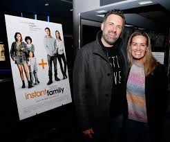 Isabela moner, gustavo quiroz, julianna gamiz, margo martindale, julie hagerty, tig notaro, and octavia spencer also star. Go See Foster Parenting Movie Instant Family Starring Mark Wahlberg Newsmax Com