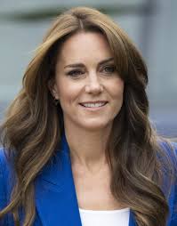 Kate Middleton og prins William "går gjennom et helvete", hevder stylist  som jobbet med kongelige barn