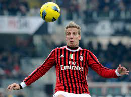 López holds both an argentine and an italian passport. Maxi Lopez Jersey Sports Jersey Sports