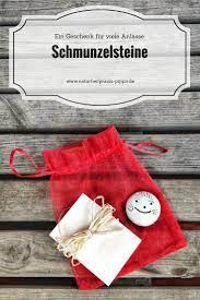 In einem verwunschenen dörflein lebten vor langer zeit viele fröhliche zwergenmenschen. Vor Einiger Zeit Hat Meine Frau Einen Schmunzelstein Geschenkt Bekommen Das Hat Mir So Gut Schmunzelstein Kleine Geschenke Fur Kinder Abschiedsgeschenk Kinder