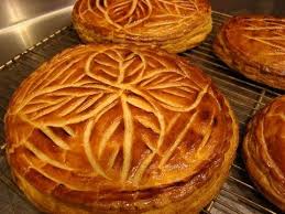 La Galette A La Frangipane Est Le Classique Des Classiques En Matiere De Galettes Pour L Galette Des Rois Facile Et Rapide Galette Des Rois Facile Alimentation