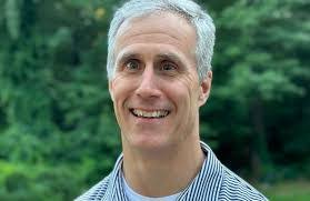 Keri Rutherford's Instagram, Twitter & Facebook