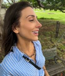 Only the finest, luxury jewellery for this gal 👸👑🐍