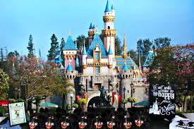 Within our entertainment we do face painting , fun & games and nail art all our disney character's are qualified in levels 5&6 in childcare and garda vetted. Disneyland Themed Party Decorations Free Printables
