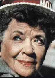 Rae Brown's Instagram, Twitter & Facebook