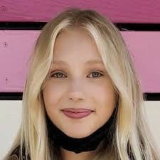 Francesca from Francesca and Leah