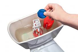 You may not look into your toilet tank very often. How To Clean The Inside Of A Toilet Tank With Vinegar Lovetoknow