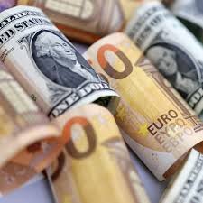 Watch out for dollar FX fall more than 'de-dollarization' | Reuters