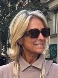 Susan Fentress's Instagram, Twitter & Facebook