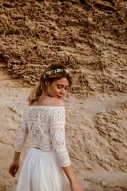 Hochzeit hochzeits tischkarten tischkarte namenskarten namenskarte platzkarten platzkarte karten hochzeitskarten hochzeitskarte. Zweiteiler Brautkleid Mit Carmen Top Aus Boho Spitze Brautmode Braut Blumenmadchen Kleid