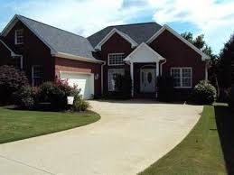 656 Amesbury Ln Spartanburg Sc 29301 House Styles Amesbury Spartanburg