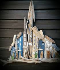 Basteln Mit Naturmaterialien 30 Ideen Fur Dekorieren Mit Treibholz Driftwood Crafts Driftwood Decor Driftwood Projects