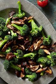 Broccoli With Balsamic Mushrooms In 2020 Broccoli Recipes Side Dish Mushroom Side Dishes Vegetable Side Dishes