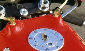 ドゥカティ 1987 851 デイトナ プロトタイプ 歴史あるドゥカティを知る バージンドゥカティ ドゥカティ オルタネーター カスタムバイク