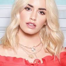 Born mariana esposito on 10th october, 1991 in parque patricios, buenos aires, argentina, she is famous for casi angeles con marianella rinaldi in a. Sky Rojo Lali Esposito Protagonizara La Nueva Serie De Netflix Filo News