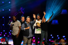 Check spelling or type a new query. Mike Ward Et Jay Du Temple Volent La Vedette Lors De La Premiere Du Cabaret A Laurent Arp
