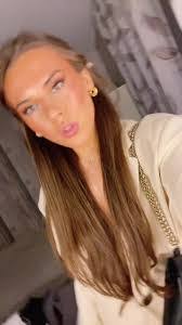 Karina Decker's Instagram, Twitter & Facebook