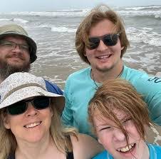 Krista Crow's Instagram, Twitter & Facebook