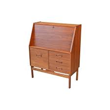 Albert dyrlund fra helsingør er en af de førende youtuber i danmark, ihvertfald i blandt de unge. Danish Teak Secretary Desk By Dyrlund Secretary Desks Desk Home Decor