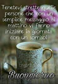 Mantenha Perto As Pessoas Que Com Uma Mensagem Simples De Manha Fazem Voce Comecar O Dia Com Um Sorriso Buongiorno Immagini Buongiorno Immagini