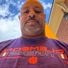 𝘾𝙖𝙢 𝙈𝙤𝙤𝙧𝙚 ✞ (@C9meron__)