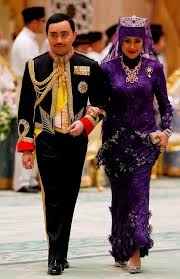 The Other Royal Wedding The Sultan Of Brunei S Son Weds In Lavish Ceremony With Diamond Heels And 5 000 Royal Wedding Fancy Wedding Wedding Design Inspiration