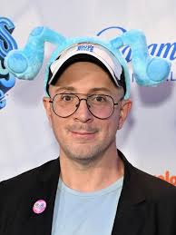 💙🩵 🎉🍰 Happy Birthday 🎉 to former “Blue's Clues” host, Steve Burns!  💙🐾📒💚 🍰🎉 🩵💙