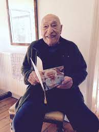 Cnn international sunucusu ve gazeteci christiane amanpour yumurtalık kanseri teşhisi konduğunu duyurdu. Christiane Amanpour On Twitter My Dad Proud To Make It To 100 For Special Birthday Card From Queen Elizabeth Http T Co Wanwhdfq1r