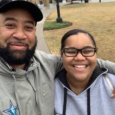 Eyezame Rosa • Facebook