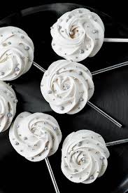 Abstract Photography Meringue Meringue Pops Chocolate Pie With Meringue Meringue Italienne Chocolate Meringu In 2020 Meringue Desserts Meringue Cookie Pops Recipe