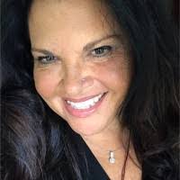 Kerry Schindler's Instagram, Twitter & Facebook