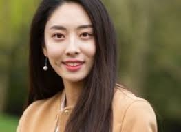 Dr Yoo Ri Kim
