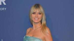Doch ausgerechnet heidis älteste tochter helene samuel alias leni samuel (15) scheint kein problem darin zu sehen, sich genau wie jeder andere teenager ganz offen in den sozialen netzwerken zu präsentieren. Heidi Klum She Celebrates Her Daughter S New Model Job Archyde