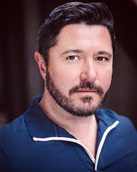 Stars of Les Miserables, Kieran Brown and Craig Mather, lead our  unbelievably talented line-up for Christmas At The Barricade this Wednesday  🇫🇷 🎄 An evening full of show tunes, this is one