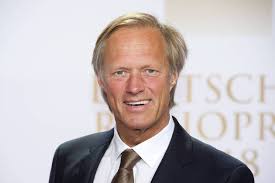 Gerhard Delling and Vicki Hinrichs have separ