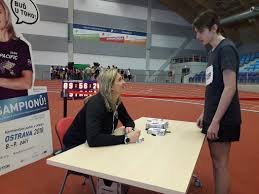 Učí se se starším synem, vaří, stará se o rodinu. Spotakova Po Porodu Udivila Figurou Proc Se Syn Jmenuje Darek Isport Cz