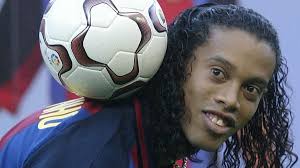 On aurait dit qu'il jouait avec des enfants": comment Ronaldinho est devenu  le génie des génies du foot