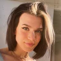 Abby Pugh's Instagram, Twitter & Facebook