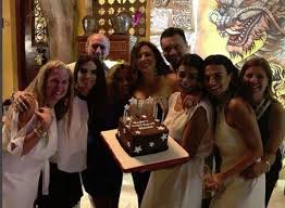 هذا بس عشان يحمل الملف اسرع بعدين. Ø¹Ø¨Ø§Ø³ Ø£Ø¨Ùˆ Ø§Ù„Ø­Ø³Ù† ÙŠØ­ØªÙÙ„ Ø¨Ø¹ÙŠØ¯ Ù…ÙŠÙ„Ø§Ø¯ Ø´Ù‚ÙŠÙ‚ØªÙ‡ Ø´Ø§Ù‡Ø¯