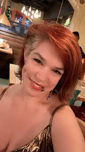 What's goodie gang??? 10/27 I'll be 40.. Where twin at?? ♏️ we deep ain't  it!! Let me see!!!!