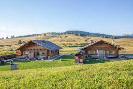 Vi preghiamo di comprendere che, nei nostri appartamenti vacanze, cani e animali domestici sono ammessi solo su richiesta. Apartments At The Alpe Di Siusi Holiday Flats Dolomites
