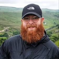 TaylorMade irons at £1,099 Benross irons at £699 Which would you rather  buy? Watch my podcast in the comments to learn more!