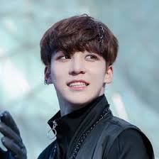 Lee Yoona (alexisdlee1545)