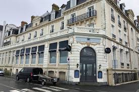 Saint Malo Le Restaurant La Corniche Va Succeder A Chez Henri Le Pays Malouin