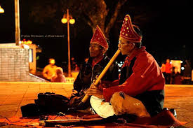 Alat musik yang terbuat dari 4 bilah kayu adalah salah satu alat musik tradisional sumatera utara, jenis ini banyak dijumpai di daerah nias. Pin Di Products I Love