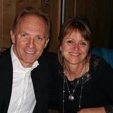 Jeanne Livingstone's Instagram, Twitter & Facebook