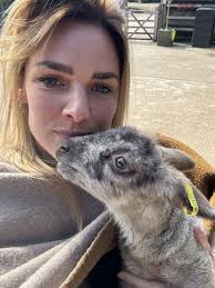 Maggie Swain's Instagram, Twitter & Facebook